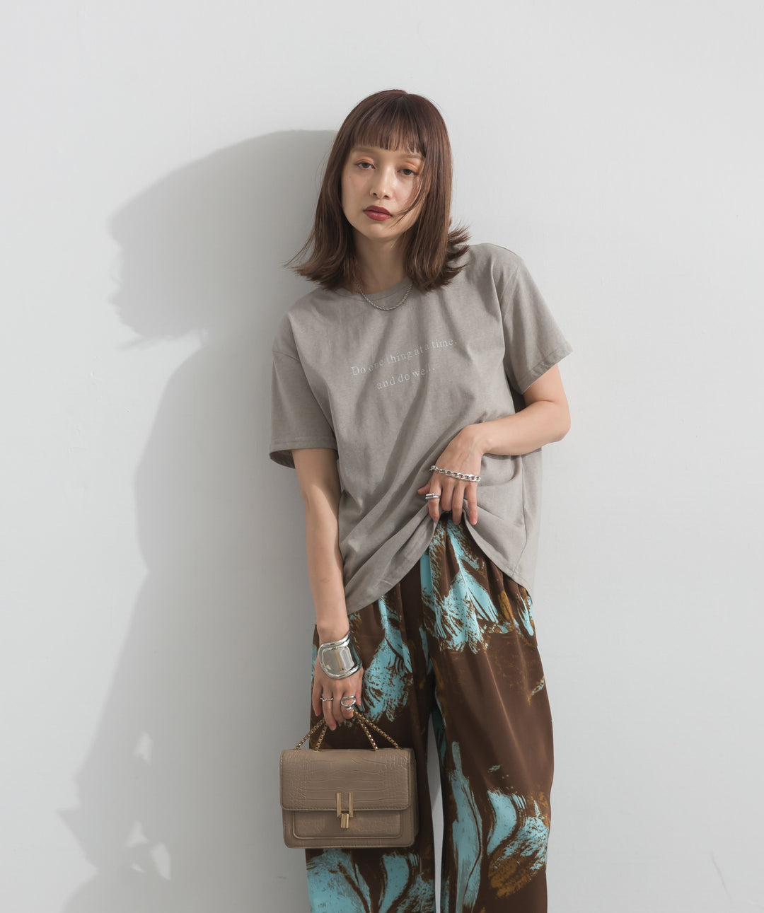 ロゴクルーネックTシャツ