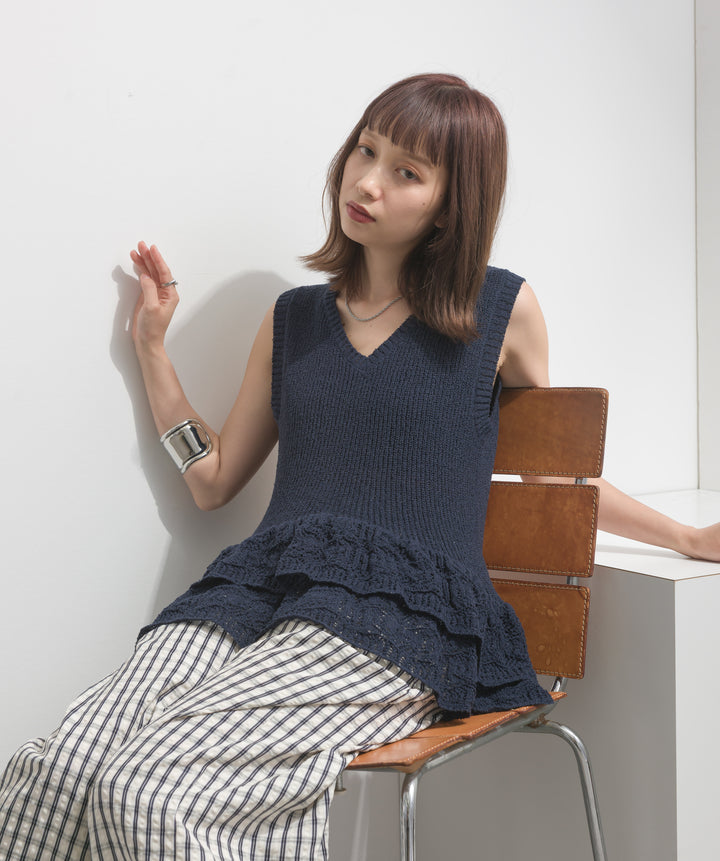 透かし編みフリルベスト