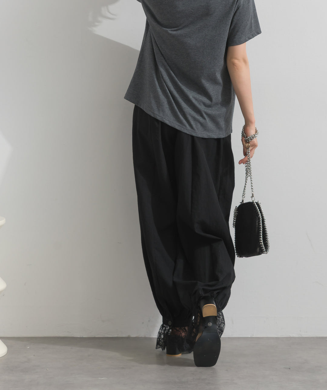 【SET】ロゴクルーネックTシャツ+レースヘムバルーンパンツ(2set)