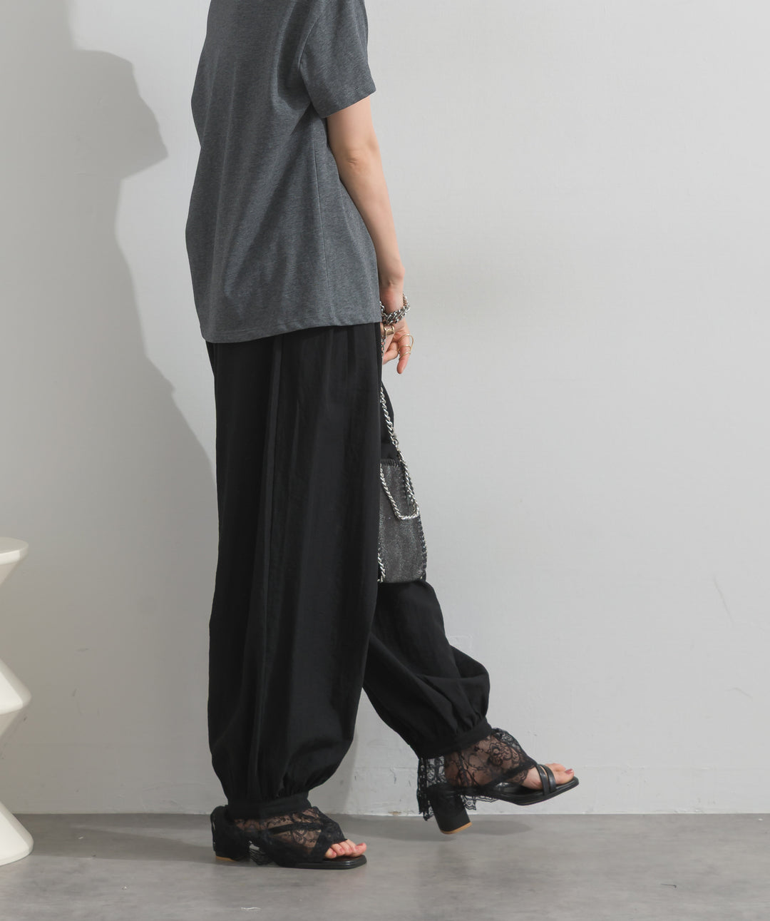 【SET】ロゴクルーネックTシャツ+レースヘムバルーンパンツ(2set)