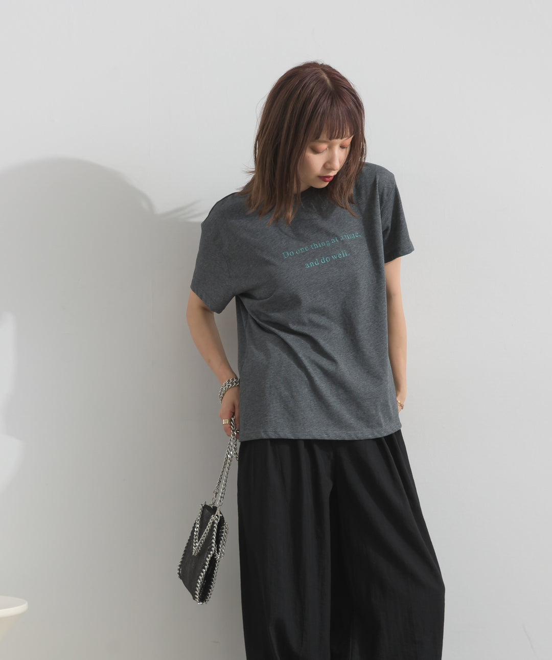 ロゴクルーネックTシャツ