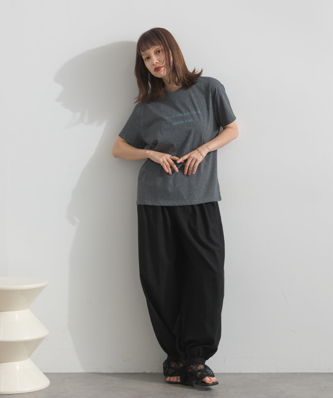 ロゴクルーネックTシャツ