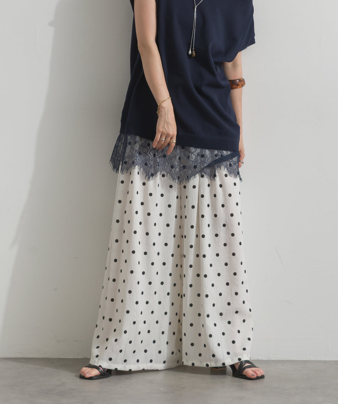 【SET】]レースアクセントノースリーブトップス+グラフィックプリントワイドパンツ(2set)