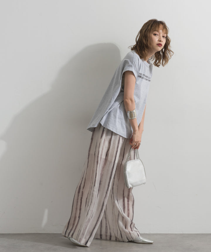 ボックスシルエットロゴノースリーブトップス