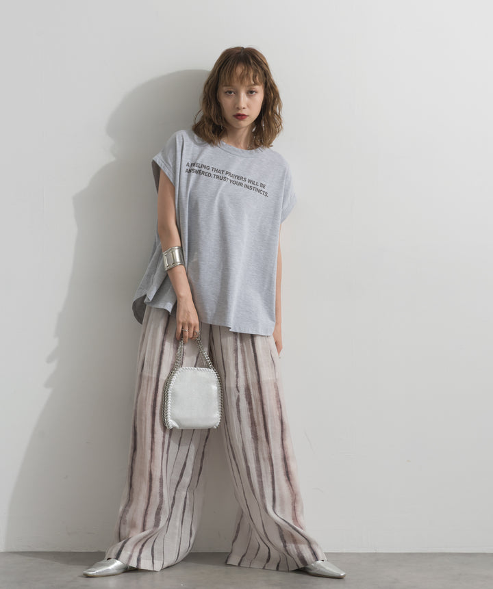 ボックスシルエットロゴノースリーブトップス