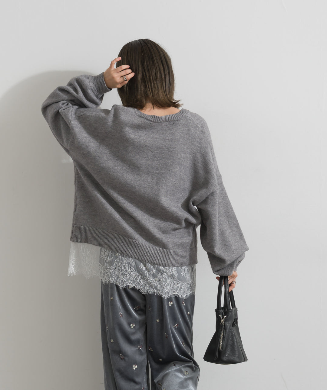 【SET】アルパカタッチVネックレースプルオーバー+ベロア刺繍リラックスパンツ(2set)