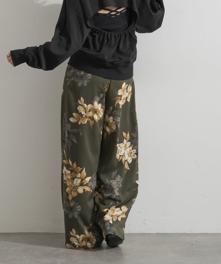 【SET】バックオープンギャザースウェット+フラワープリントタックワイドパンツ(2set)