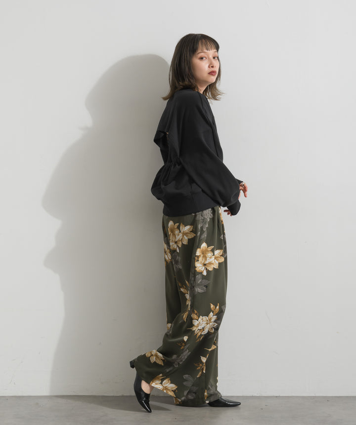 バックオープンギャザースウェット