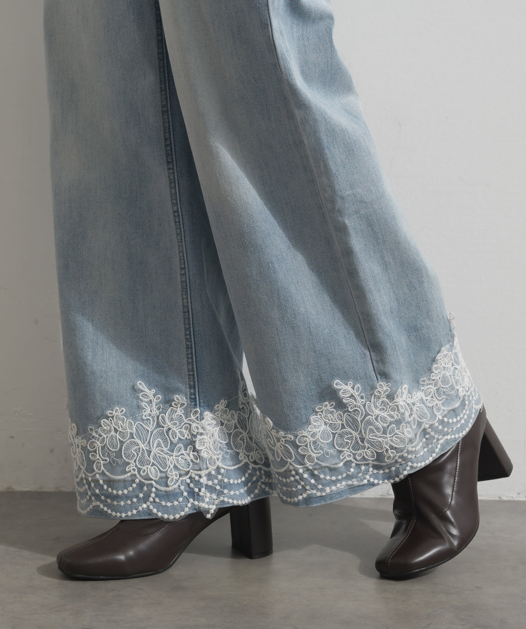 レースヘムワイドデニムパンツ