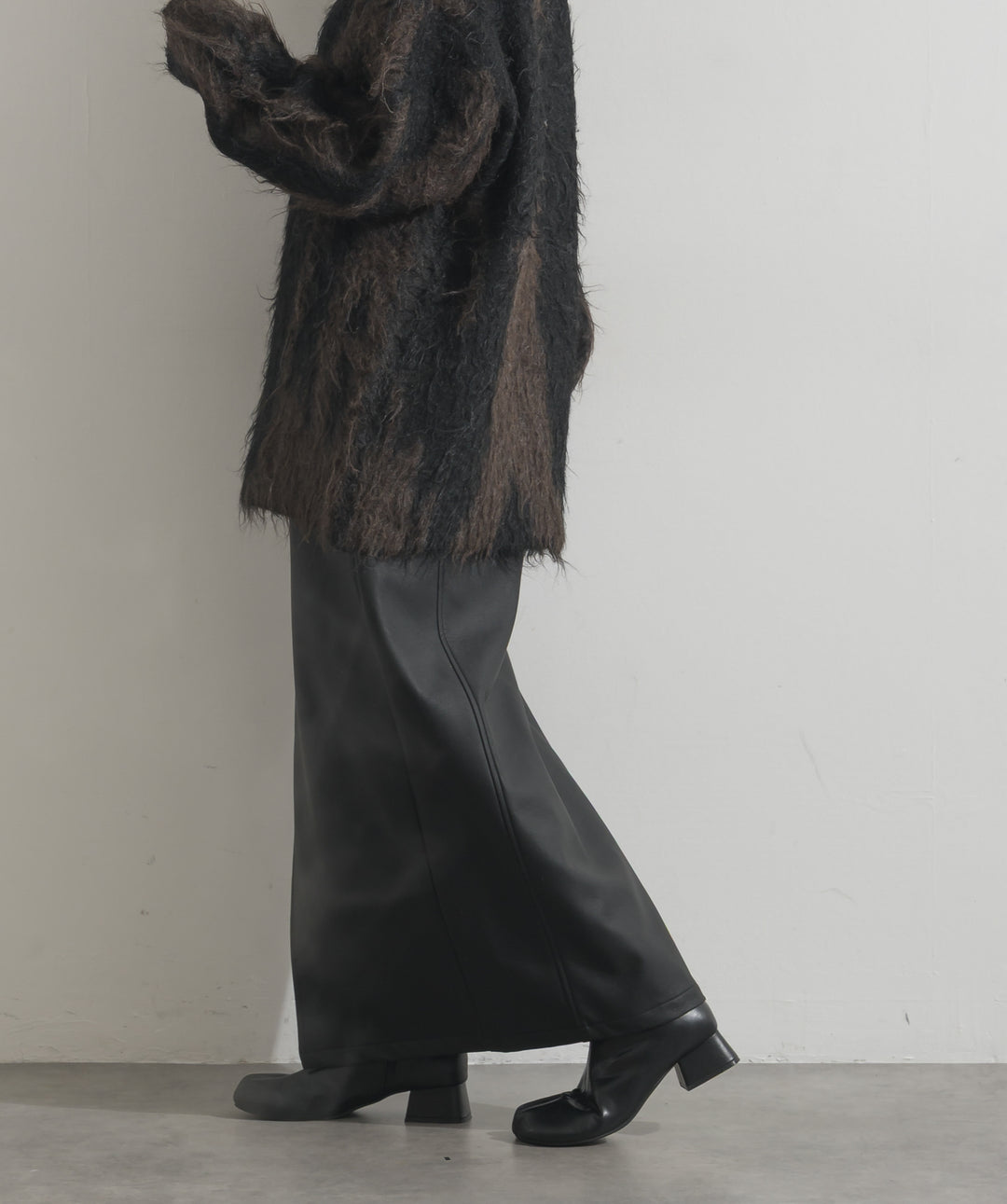 【SET】ニュアンス柄シャギーニットプルオーバー+フェイクレザーフラップポケットスカート(2set)