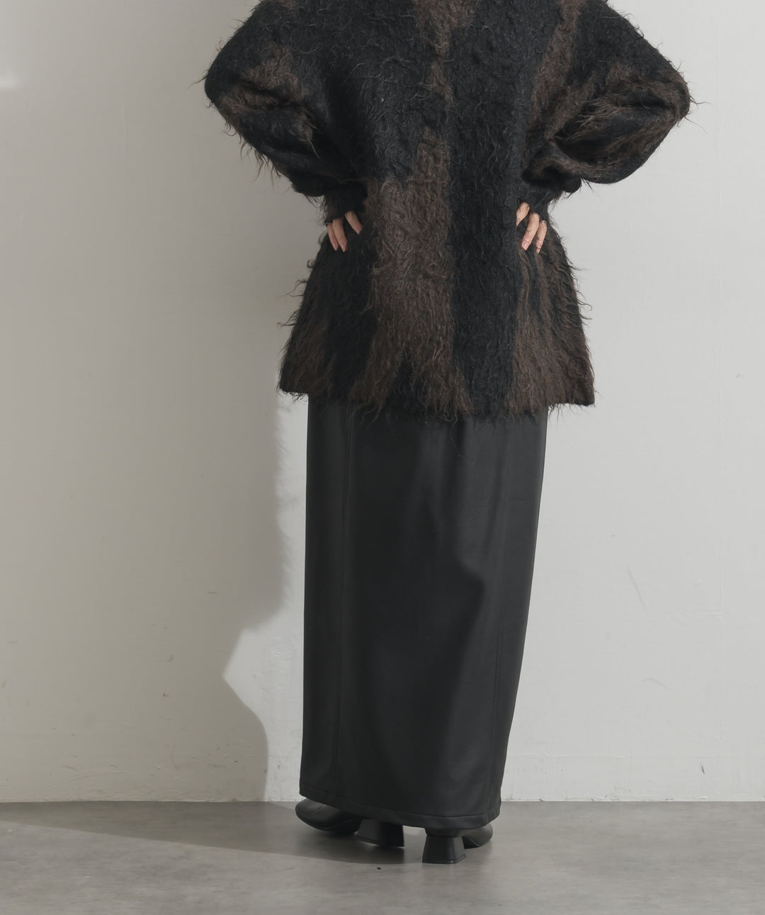 【SET】ニュアンス柄シャギーニットプルオーバー+フェイクレザーフラップポケットスカート(2set)