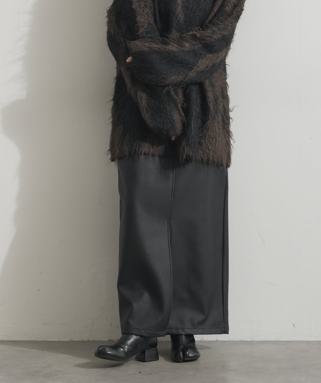 【SET】ニュアンス柄シャギーニットプルオーバー+フェイクレザーフラップポケットスカート(2set)