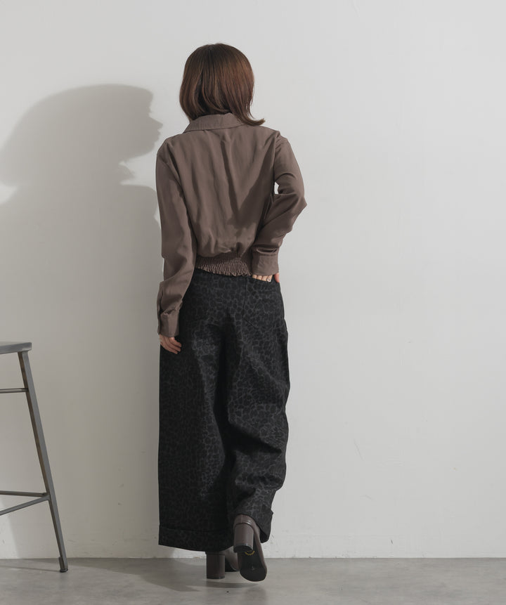 アシンメトリーヘムギャザーシャツ